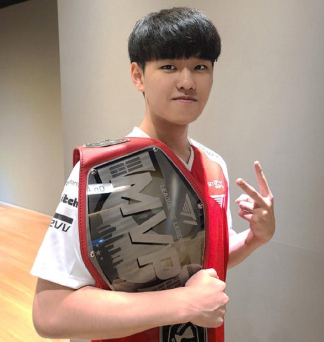 更以他对比 更以他对比